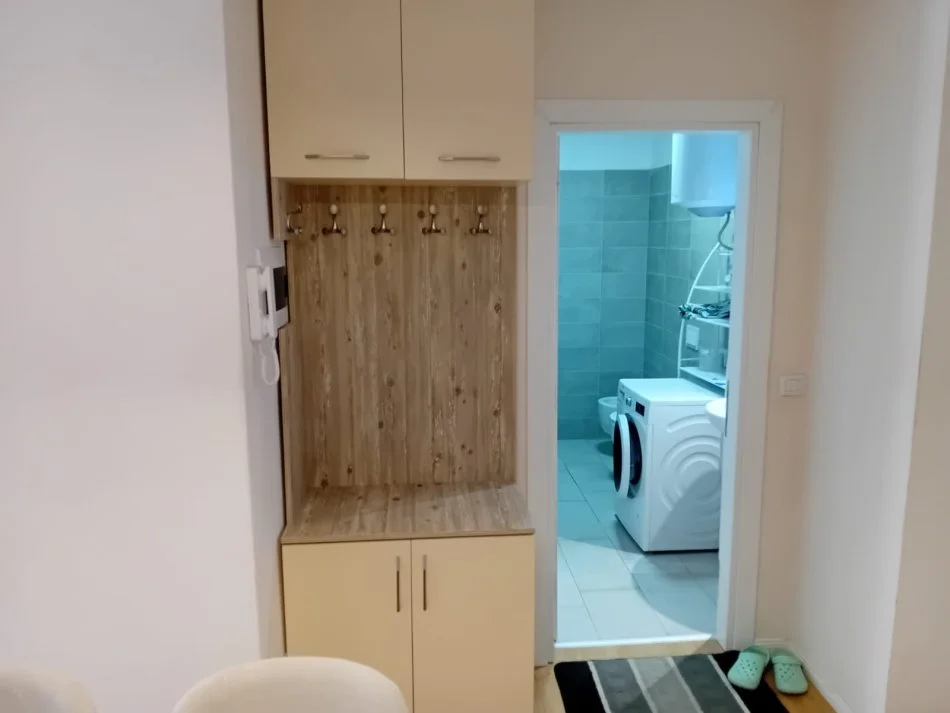 Tirane, jepet me qera apartament 1+1+Ballkon Kati 4, 70 m² 550 € (DRITAN HOXHA)