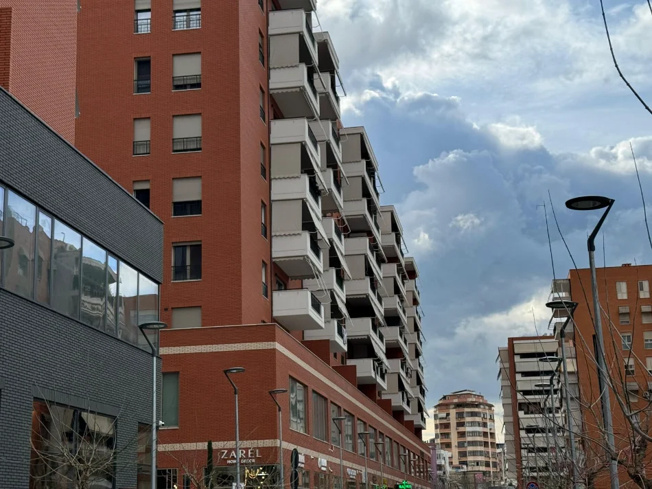 Tirane, shitet apartament 2+1 , 114 m² 420.000 € (delijorgji)
