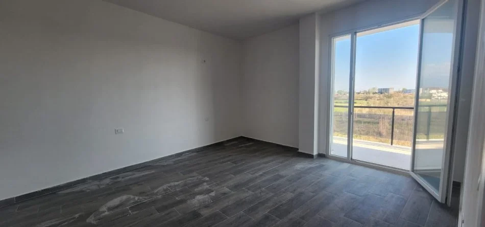 Lezhe, shitet apartament 1+1 Kati 1, 93 m² 111.600 € (ne Tale)