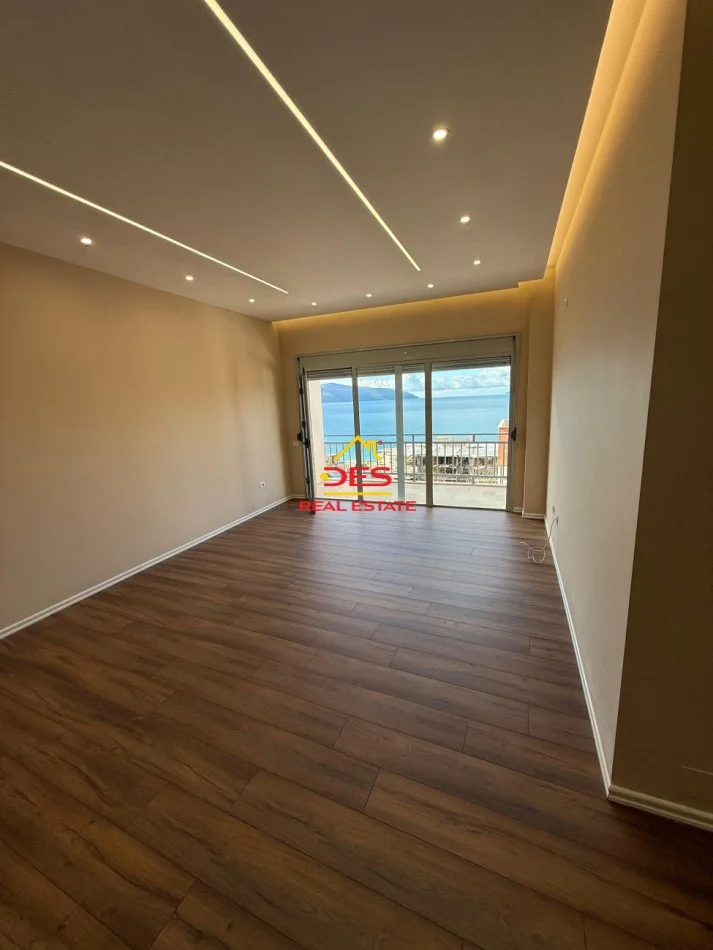 Vlore, shitet apartament 2+1+Ballkon Kati 3, 87 m² 175.000 € (Rruga Dhimitër Konomi)
