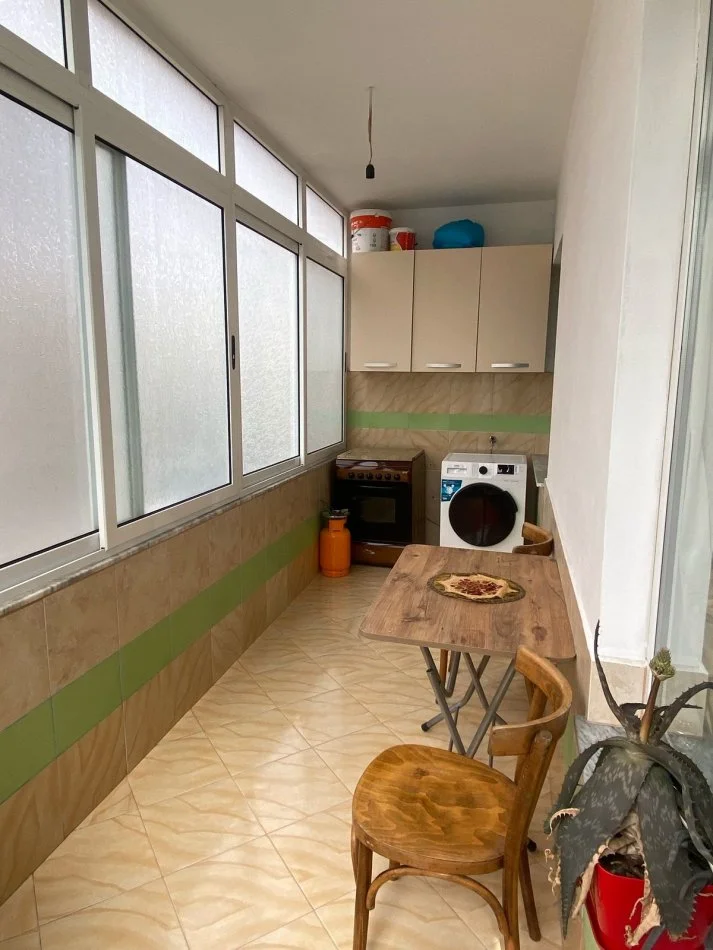 Tirane, Jepet me Qira apartament 1+1 Kati 2, 70 m² 400 € (Fresk), OPP50791