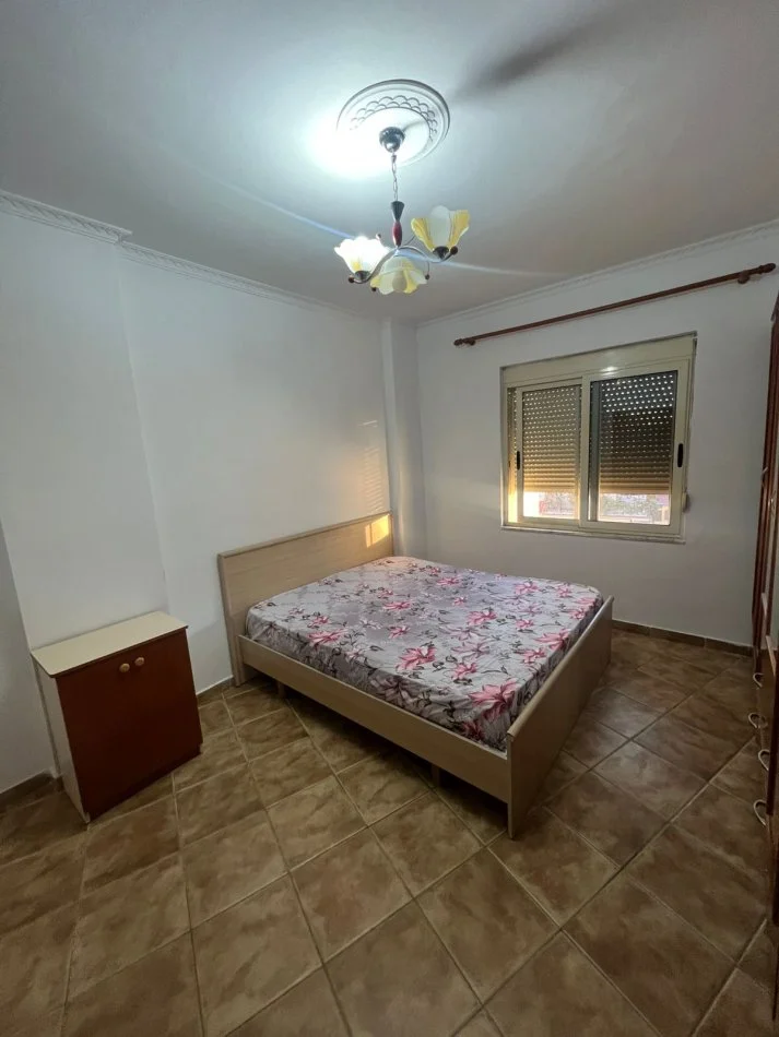 Tirane, shitet apartament 1+1 Kati 3, 53 m² 75.000 € (Fresku)