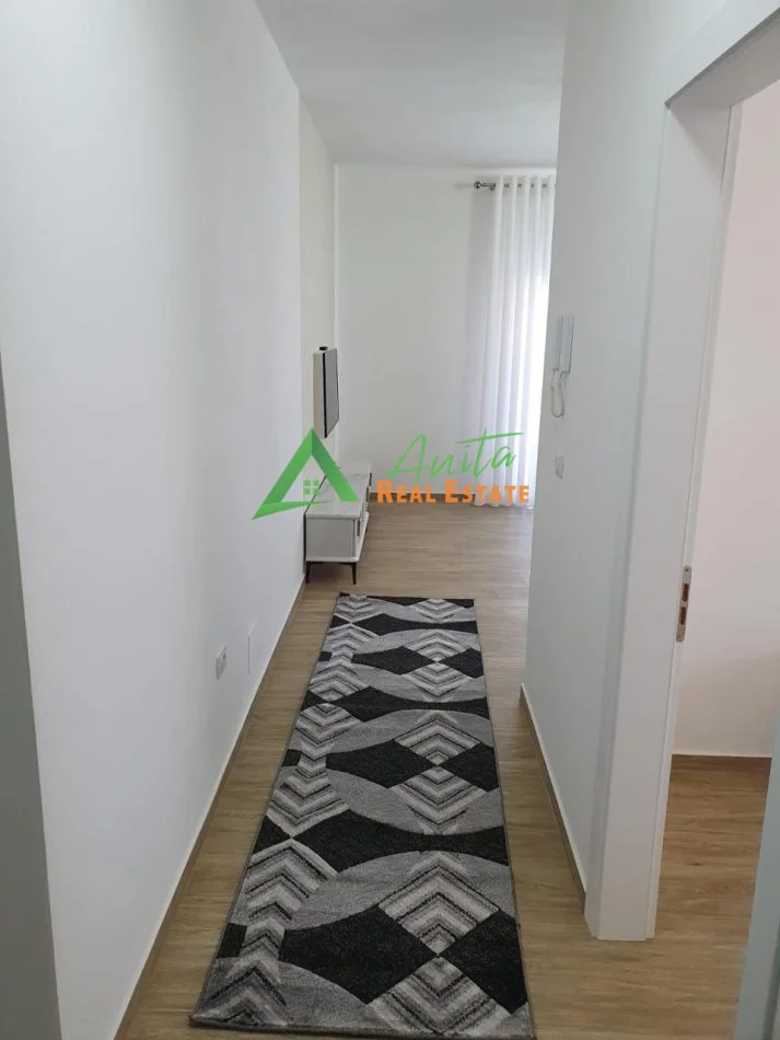 Tirane, jepet me qera apartament 1+1+Ballkon Kati 3, 70 m² 50,000 Lek (Don Bosko)