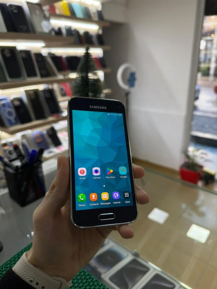 Tirane, shes Celular-Smartphone SAMSUNG S5 MINI