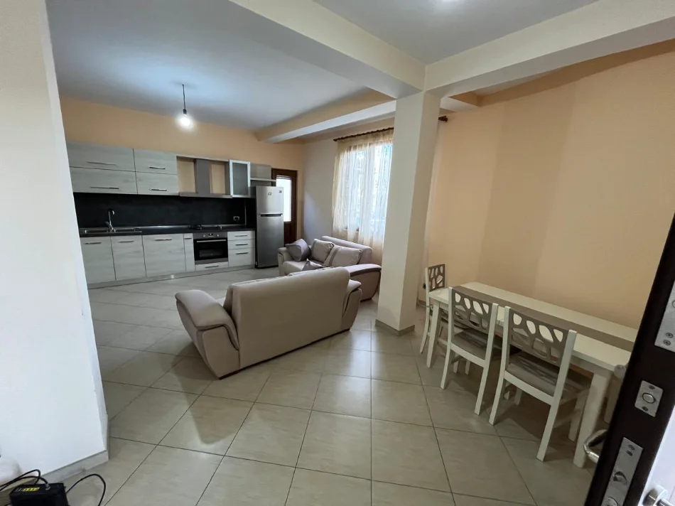 Tirane, jepet me qera apartament 2+1 Kati 2, 100 m² 500 € (Kodra e Priftit)