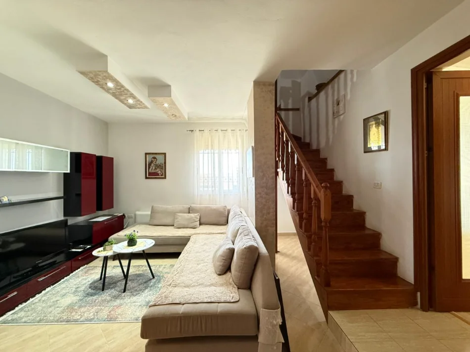 Tirane, shitet apartament duplex 3+1+Ballkon Kati 7, 373 m² 275.000 € (fresku) 530581008-81