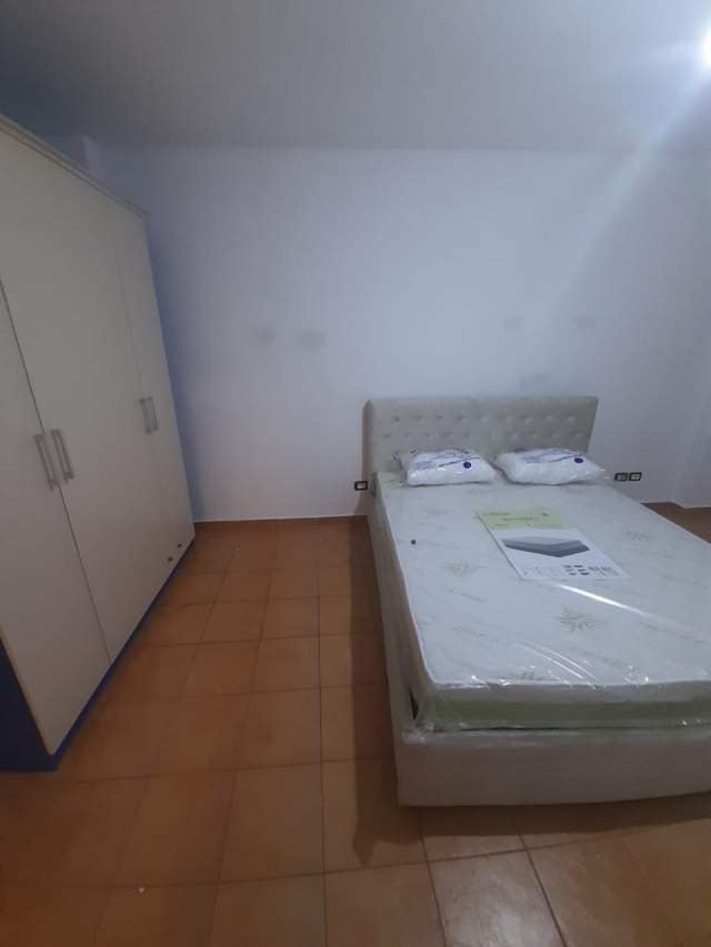 Tirane, jepet me qera apartament 2+1 Kati 8, 85 m² 50.000 Leke (21 Dhjetori)