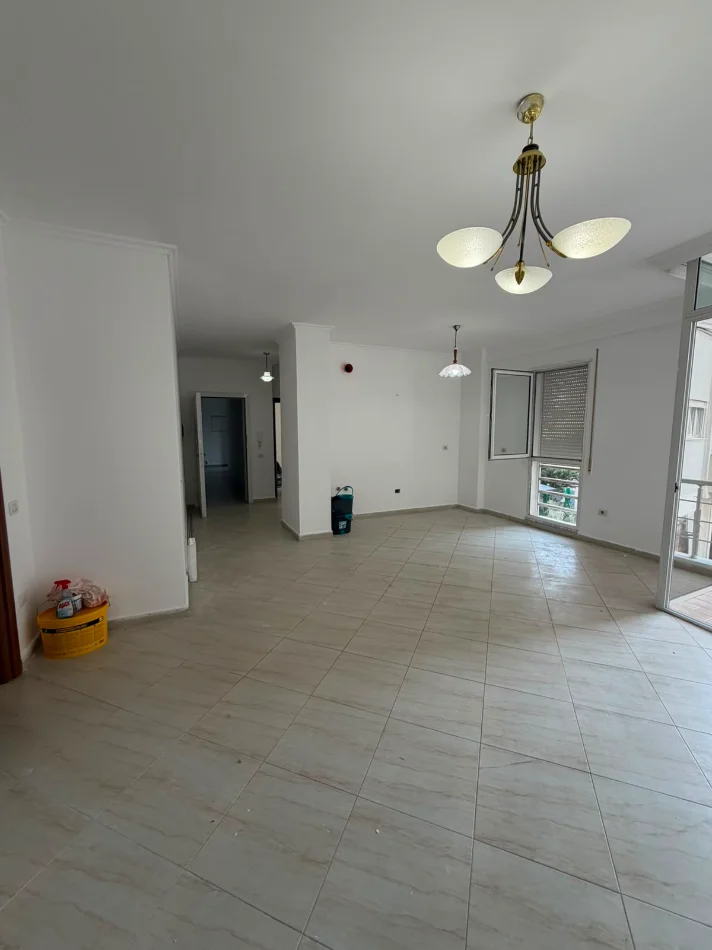 Tirane, shitet apartament 2+1+Aneks Kati 2, 101 m² 270.000 € (PAZARI RI)
