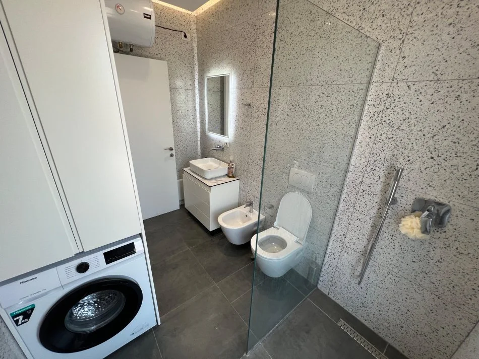 Tirane, jepet me qera apartament 1+1 Kati 4, 56 m² 500 € (Casaitalia)