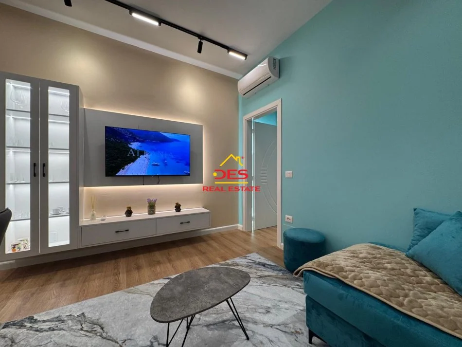 Vlore, shitet apartament 2+1+Ballkon Kati 2, 79 m² (Rruga dhimitër Konomi)