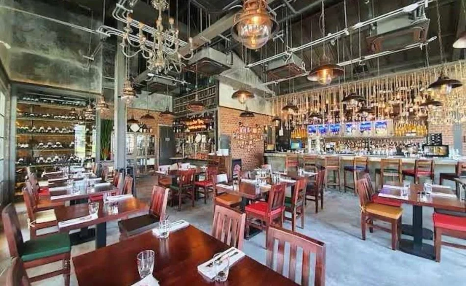 Tirane, shes bar-resorant Kati 0, 180 m² 850.000 € (Komuna e Parisit)