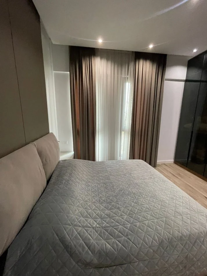 Shqiperi, jepet me qera apartament 1+1 Kati 8, 75 m² 850 € (SQUARE 21)