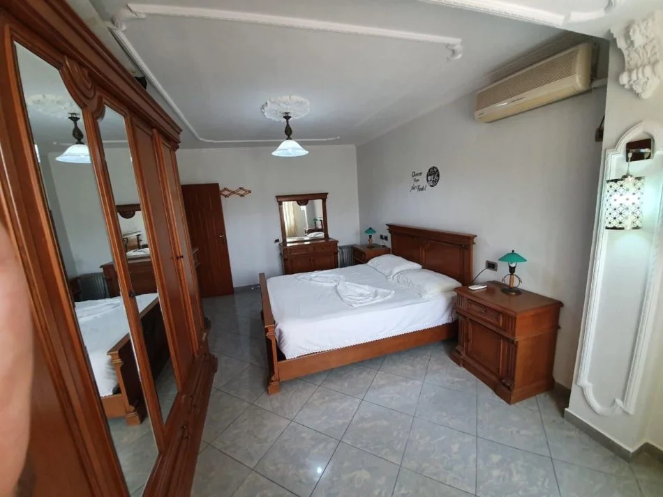 Tirane, jepet me qera apartament 1+1+Aneks Kati 5, 60 m² 600 € (Myslym Shyr)