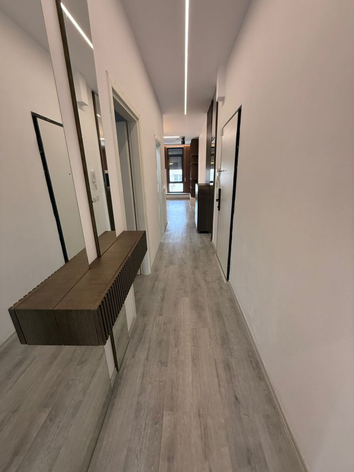 Tirane, jepet me qera apartament 2+1 Kati 1, 108 m² 850 € (Rruga Dritan Hoxha)