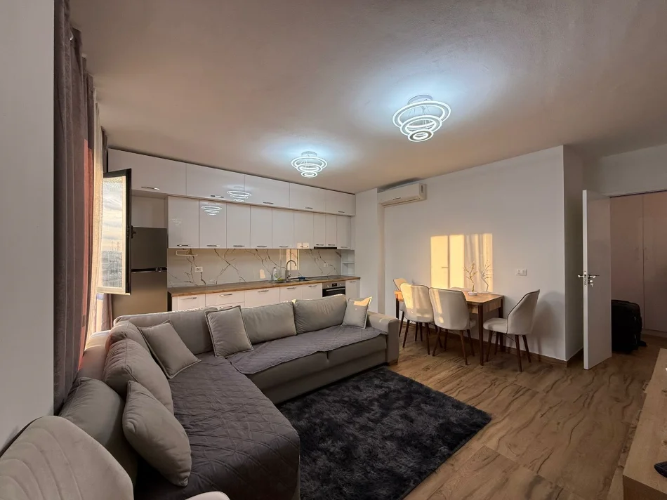Tirane, shitet apartament 1+1 , 60 m² 160.000 € 