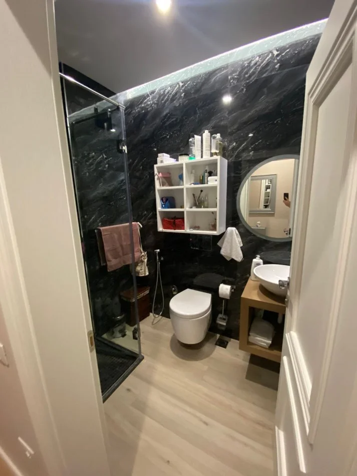 Tirane, jepet me qera apartament 4+1 Kati 1, 170 m² 1.300 € (Myslym Shyri)