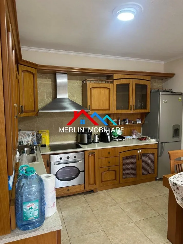Tirane, shitet apartament 1+1+Ballkon Kati 6, 80 m² 125.000 € (RRUGA XHANFIZE KEKO,KINOSTUDIO)
