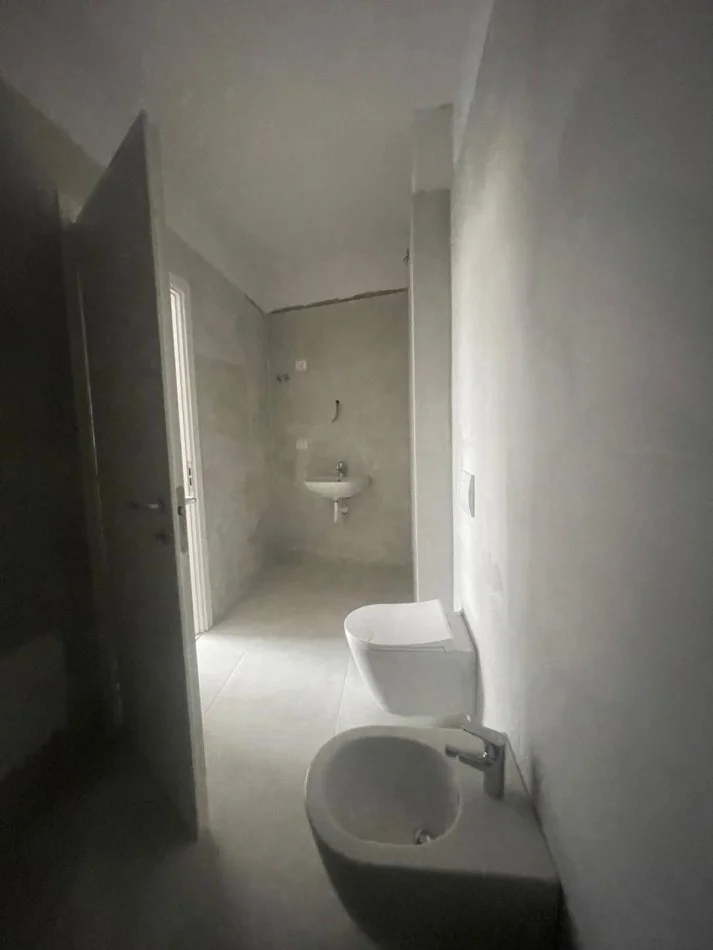 Tirane, shitet apartament , 160 m² 226.800 € (Bulevardi i Ri)