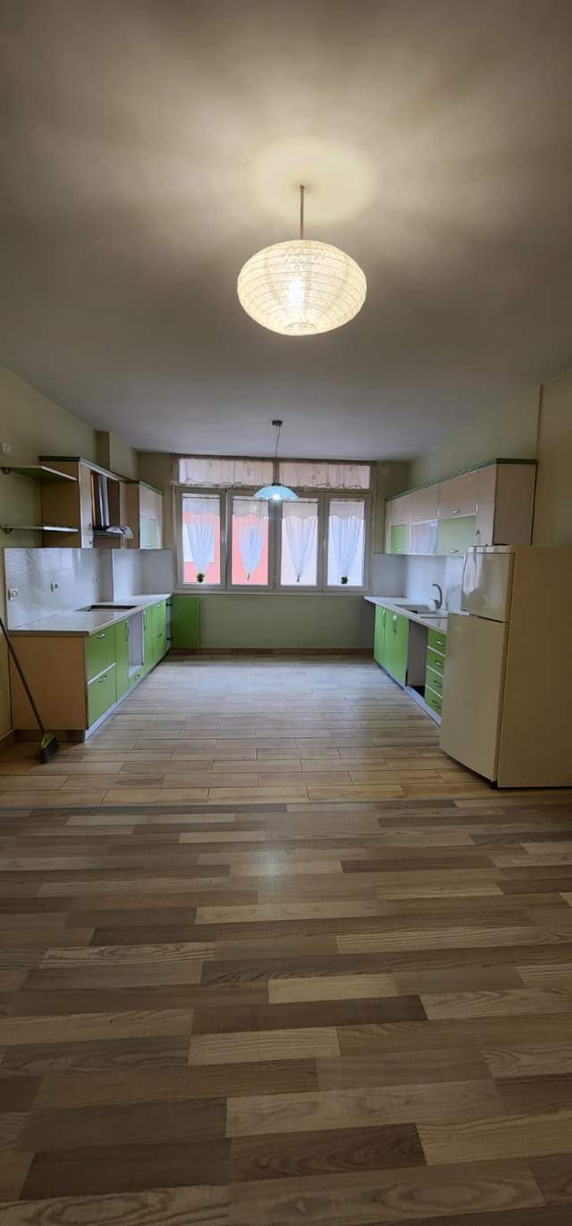 Tirane, shitet apartament 2+1 Kati 4, 113 m² 108.000 Euro (Prane Viles L)