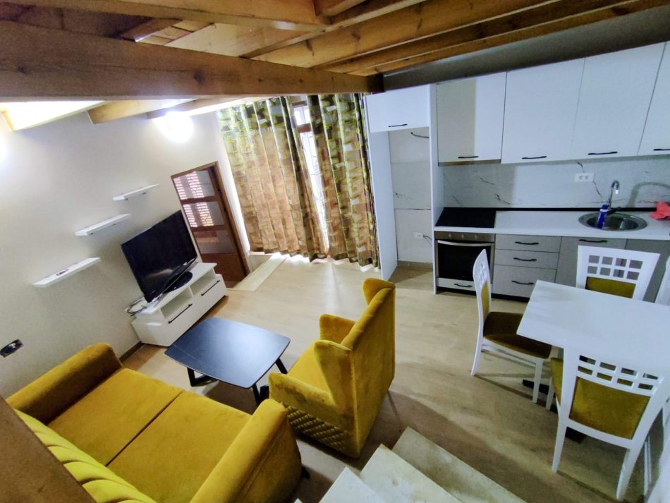 Tirane, jepet me qera nga Pronari, pa-komision apartament duplex 1+1+Ballkon Kati 2, 60 m² 350 € (Rruga Muhamed deliu)