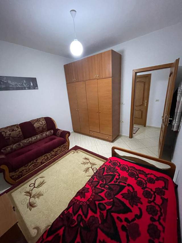 Tirane, jepet me qera apartament 2+1 Kati 2, 100 m² 450 Euro (Don Bosko)