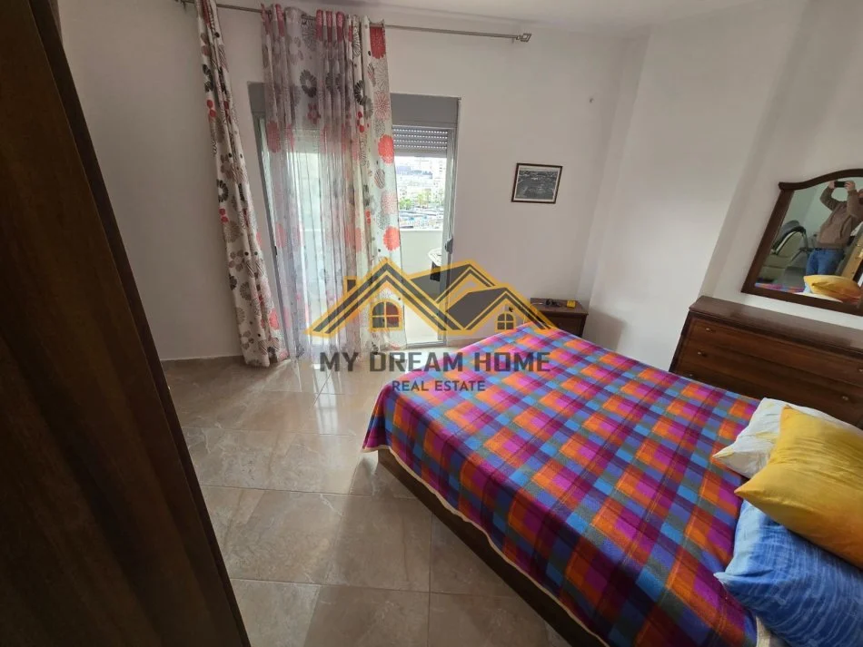 Durres, jepet me qera apartament 2+1+Ballkon Kati 7, 85 m² 450 € (QENDER ME PAMJE NGA DETI)