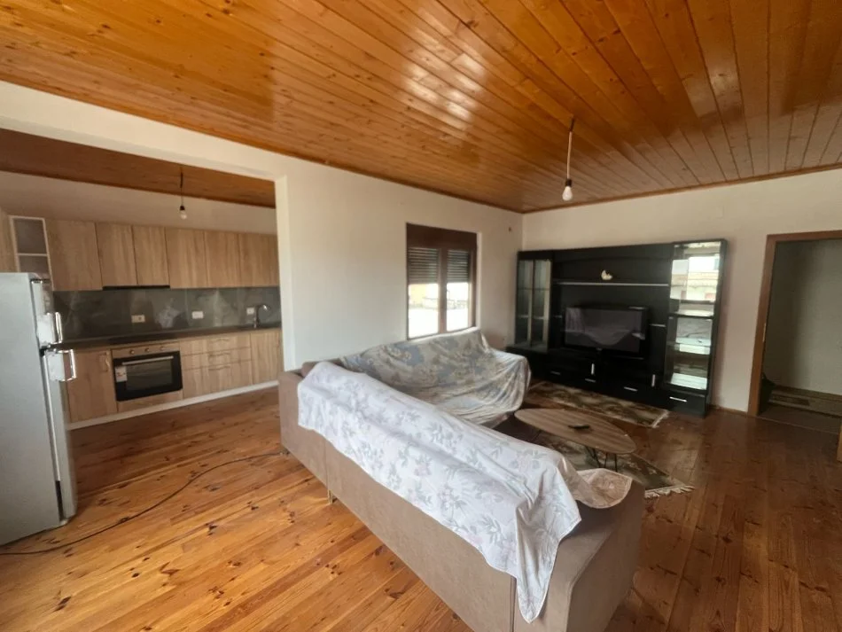 Tirane, jap me qera apartament Kati 3, 60 m² 300 € (Kodra e Priftit), OPP51985