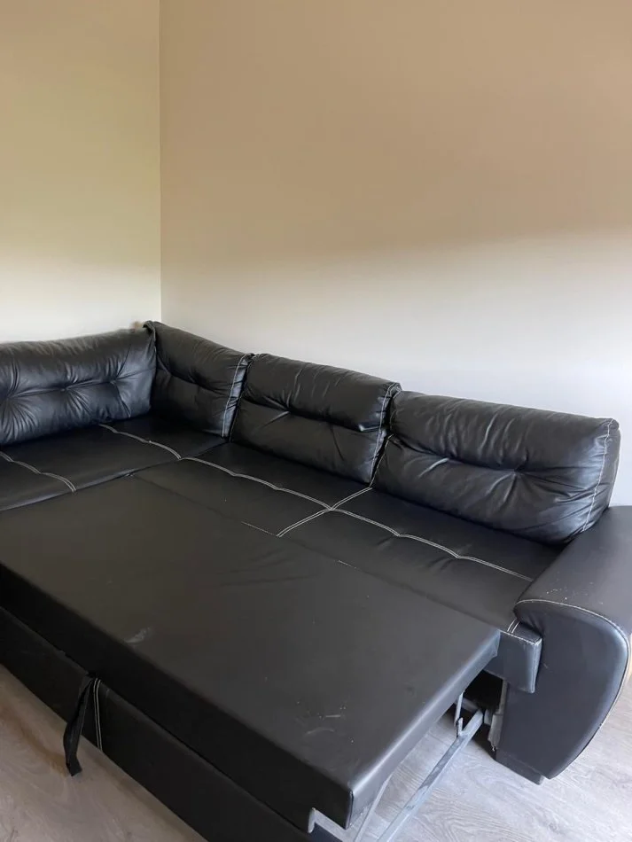 Tirane, shes OKAZION shitet kend + 4 karrige 200 €