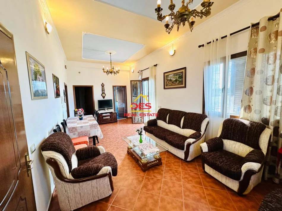 Vlore, shitet Vile , 351 m² 300.000 € (Poro, Vlorë)