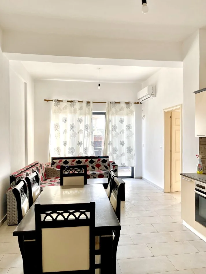 Tirane, shitet apartament 2+1 Kati 2, 140 m² 145.000 € (Astir)