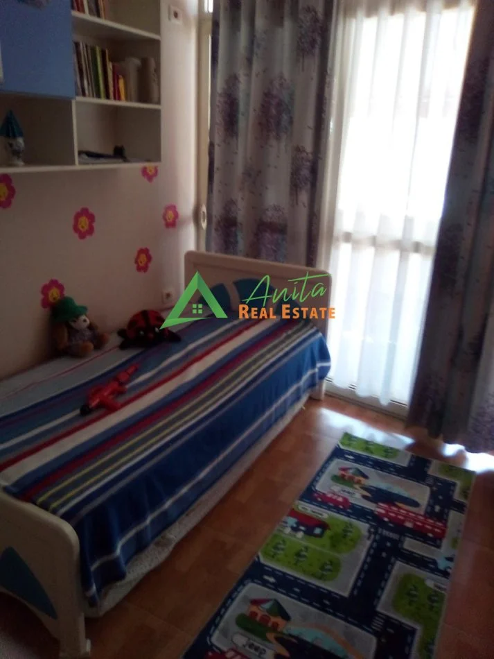 Tirane, jepet me qera apartament 2+1 Kati 2, 80 m² 410 € (Yzberish)