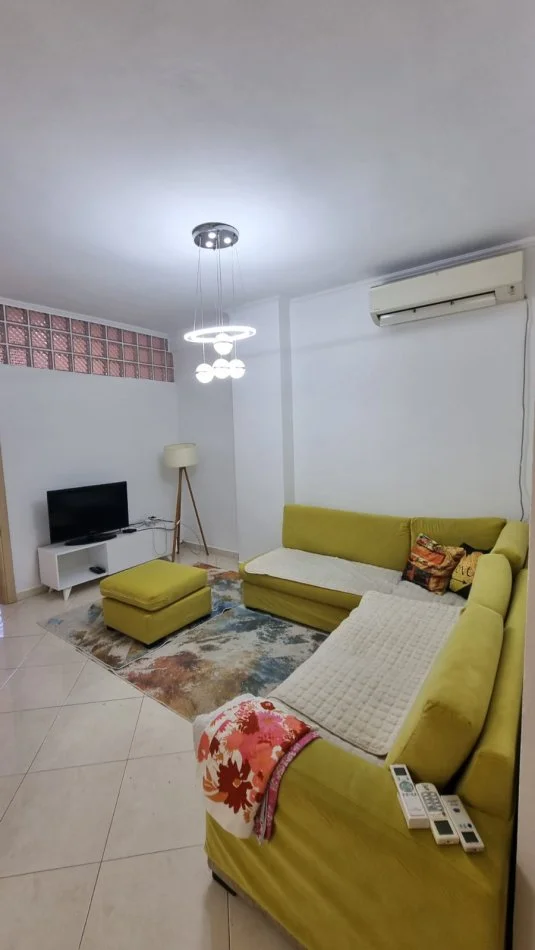 Tirane, jepet me qera apartament 2+1 Kati 2, 77 m² 600 € 