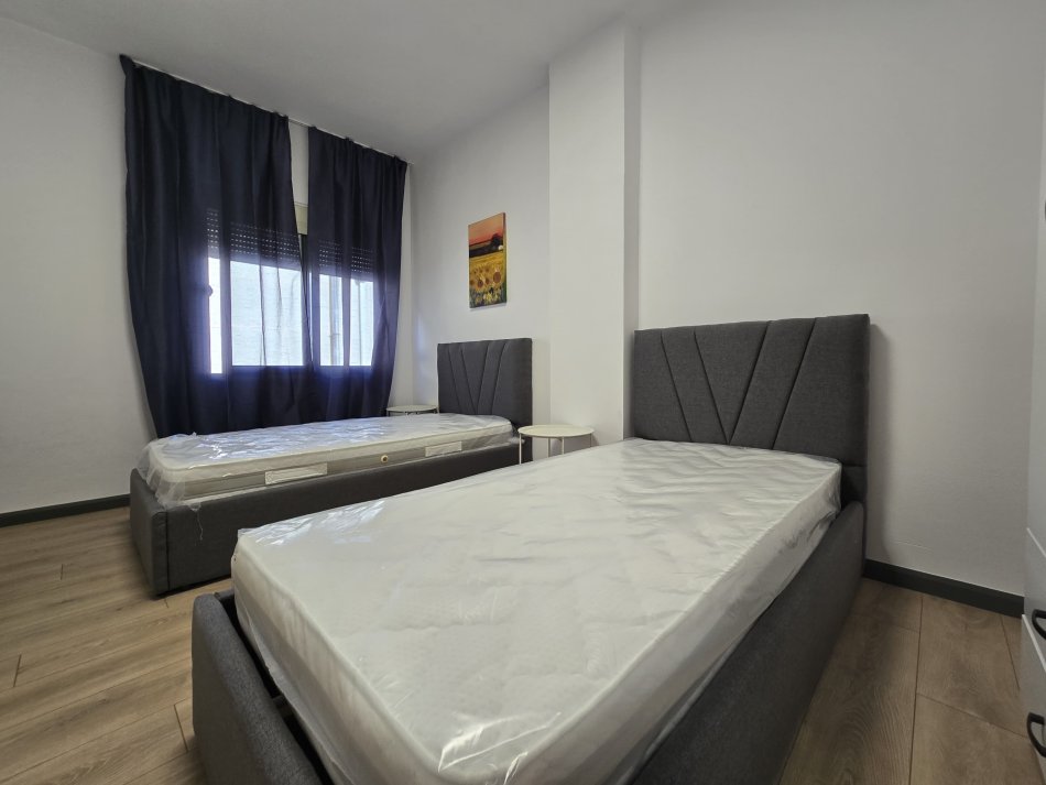 Tirane, shes apartament 2+1 Kati 5, 82 m² 185.000 € (KOMUNA E PARISIT)