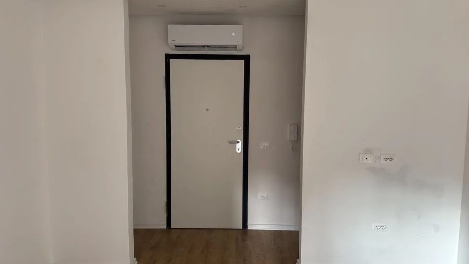 Tirane, jepet me qera apartament 1+1+Ballkon Kati 3, 60 m² 550 € 