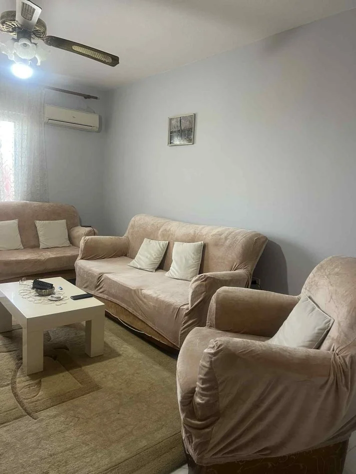 Tirane, jepet me qera apartament 2+1+Ballkon Kati 9, 100 m² 500 € (LAPRAKE RRUGE KRYESORE)