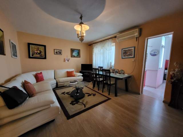 Tirane, jepet me qera apartament 2+1+A+BLK Kati 3, 78 m² 450 Euro (Rruga Grigor Heba)