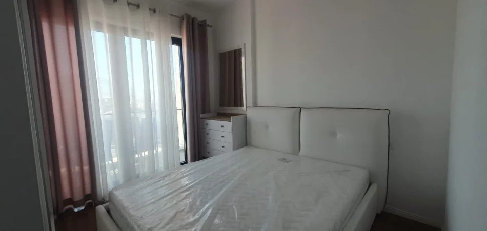 Tirane, jepet me qera apartament 1+1 Kati 6, 63 m² 550 € (Farmacia 10)