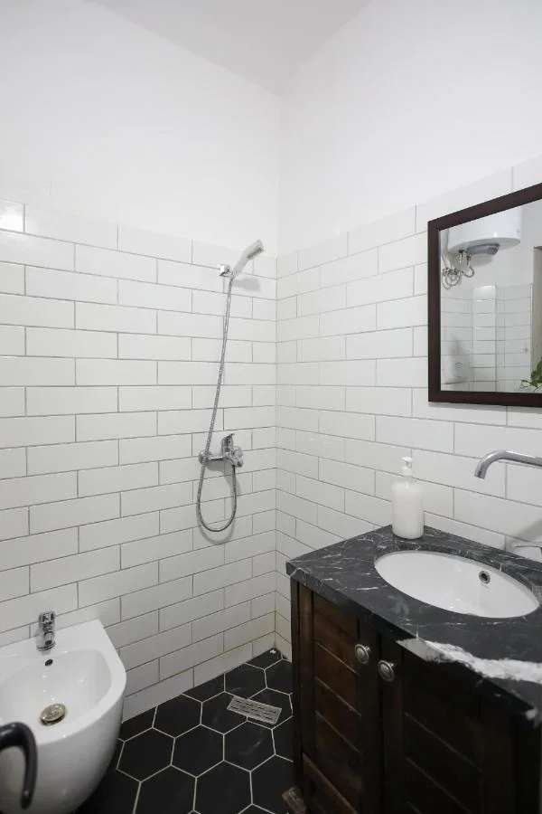 Durres, jepet me qera apartament 1+1 Kati 0, 50 m² 250 € 