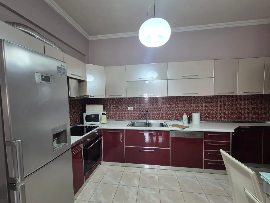 Tirane, shitet apartament 2+1 Kati 5, 87 m² 240.000 € (Delijogji)
