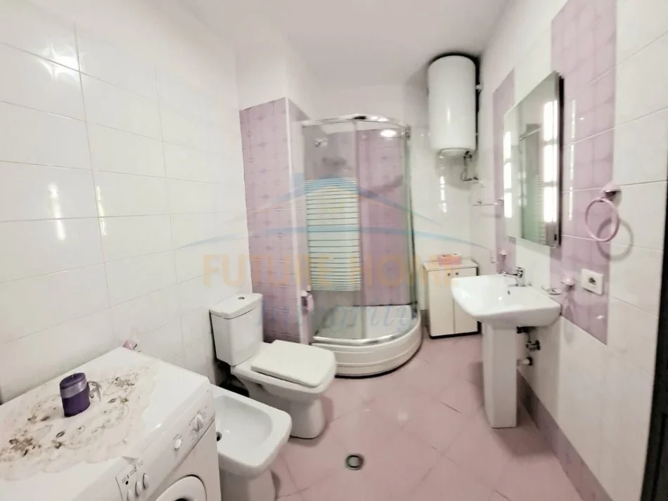 Tirane, jepet me qera apartament 2+1 Kati 6, 85 m² 550 € 