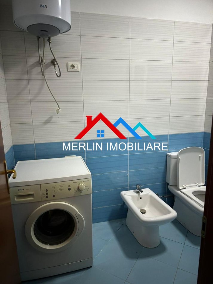 Tirane, jepet me qera apartament 1+1+Ballkon Kati 1, 71 m² 400 € (RRUGA SHEFQET KUKA,FRESK)