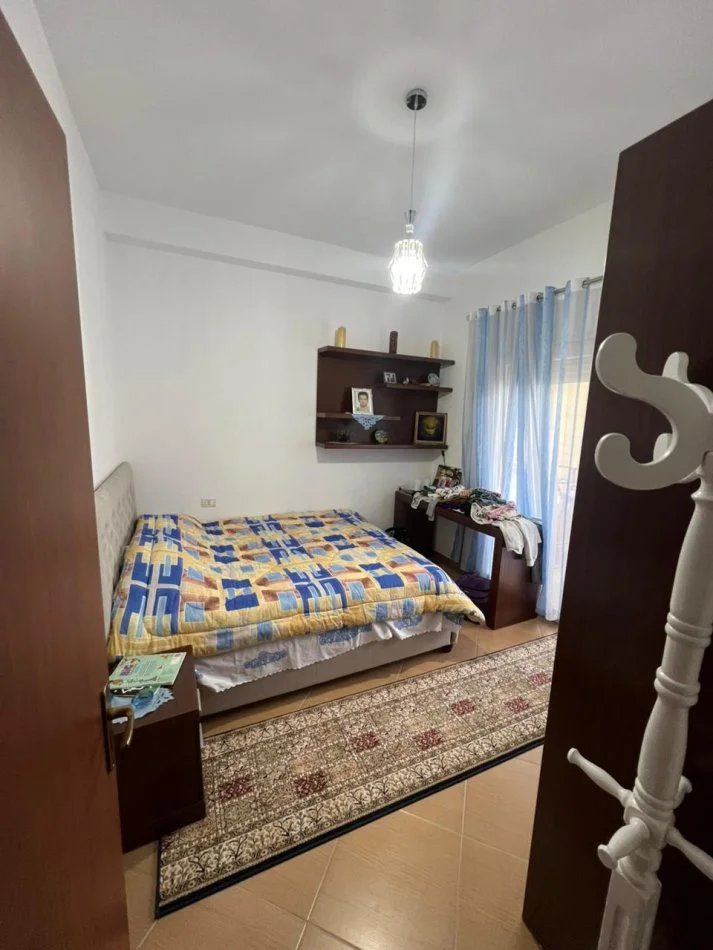 Tirane, jepet me qera apartament 3+1+Ballkon Kati 1, 100 m² 800 € (KOdra e Diellit)