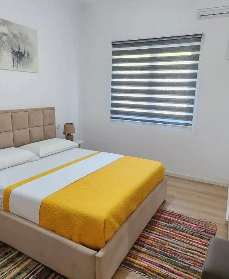 Tirane, jepet me qera apartament 2+1+Ballkon Kati 3, 85 m² 700 € 