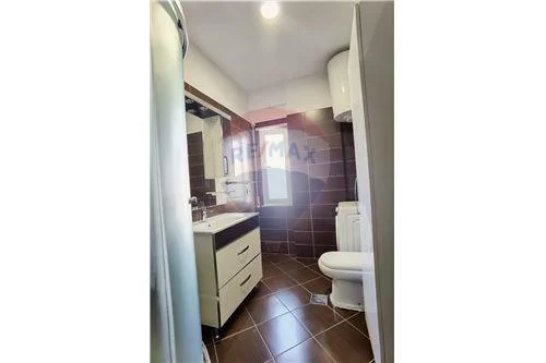 Tirane, jepet me qera apartament 1+1 Kati 3, 70 m² 550 € (Liqeni i thate)