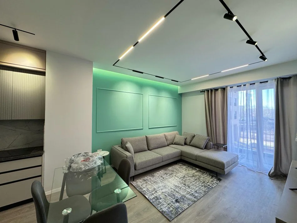 Tirane, jepet me qera 2+1+Ballkon Kati 2, 102 m² 750 € (Kompleksi IBN, Ish Fusha e Aviacionit)