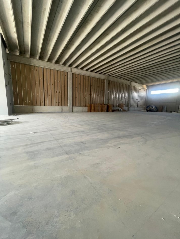 Tirane, jepet me qera ambjent biznesi Kati 0, 650 m² 2.600 € (Autostrada Tirane-Durres)