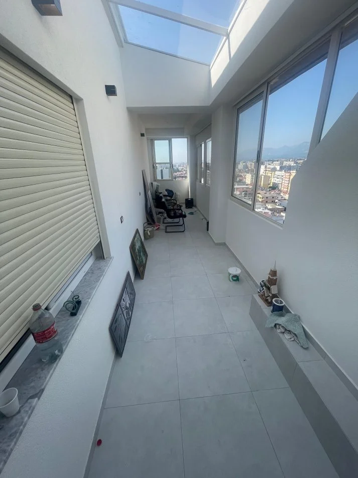Tirane, jepet me qera apartament 2+1+Ballkon Kati 11, 120 m² 850 € (Prane Kompleksit Delijorgji)