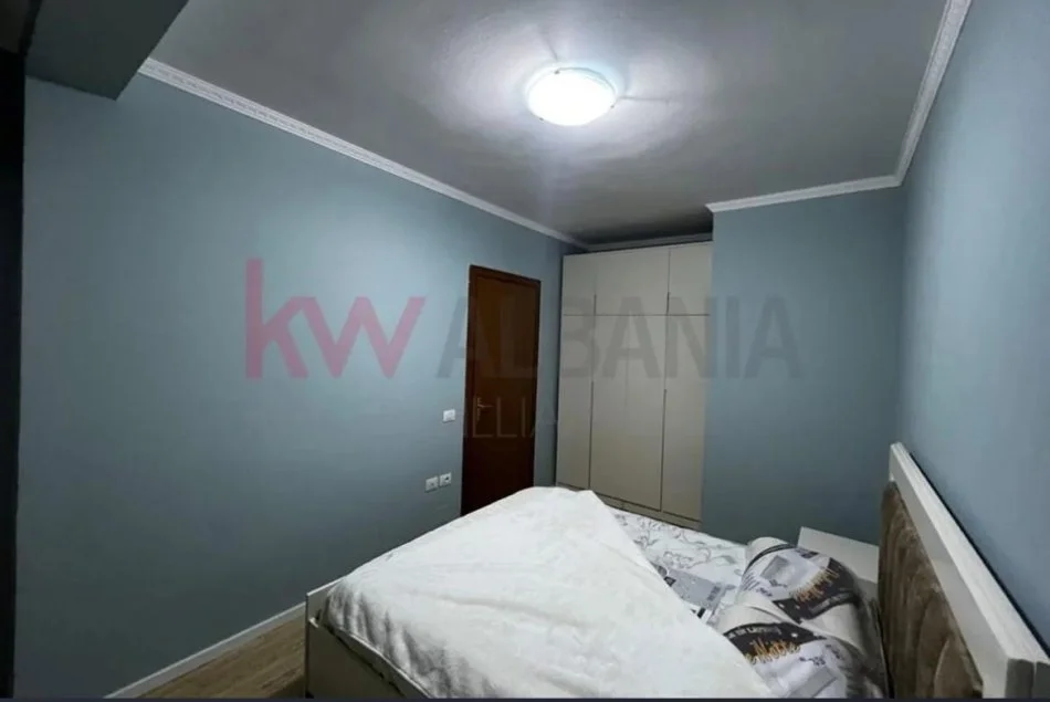 Tirane, jepet me qera apartament 1+1+Ballkon Kati 3, 55 m² 500 € (Xhamia e Tabakeve)