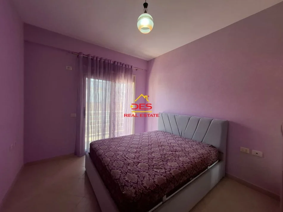 Vlore, jepet me qera apartament 1+1+Ballkon Kati 5, 70 m² 350 € (Rruga Sazani)