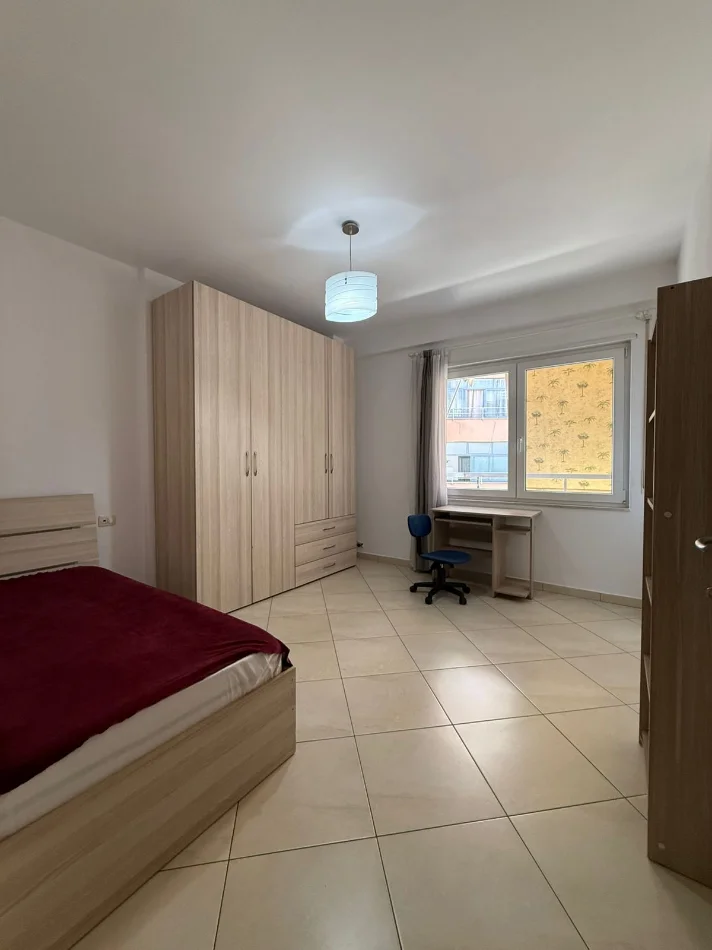 Tirane, jepet me qera apartament 2+1 Kati 3, 113 m² 750 € (Ura Tabakeve)